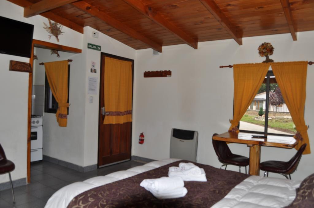 Apart Samay Hue Bungalows Dina Huapi Esterno foto